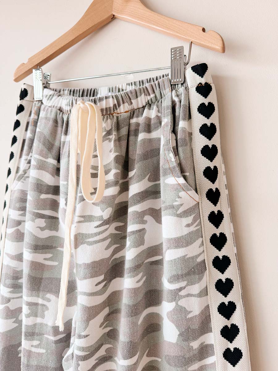 Women's Pants | Light Camo / Black Heart Trim
