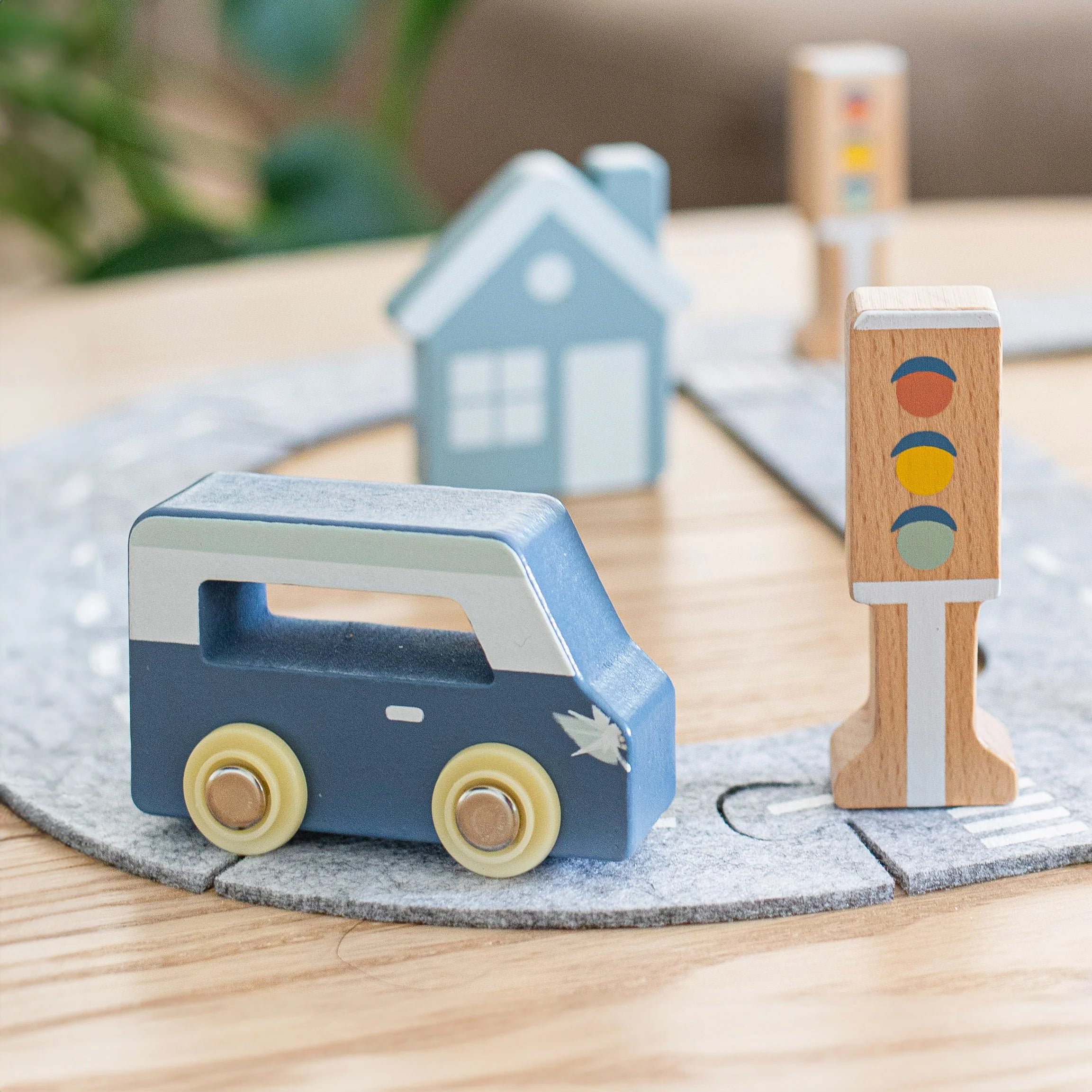 Car Track Puzzle | w/ 2 Cars