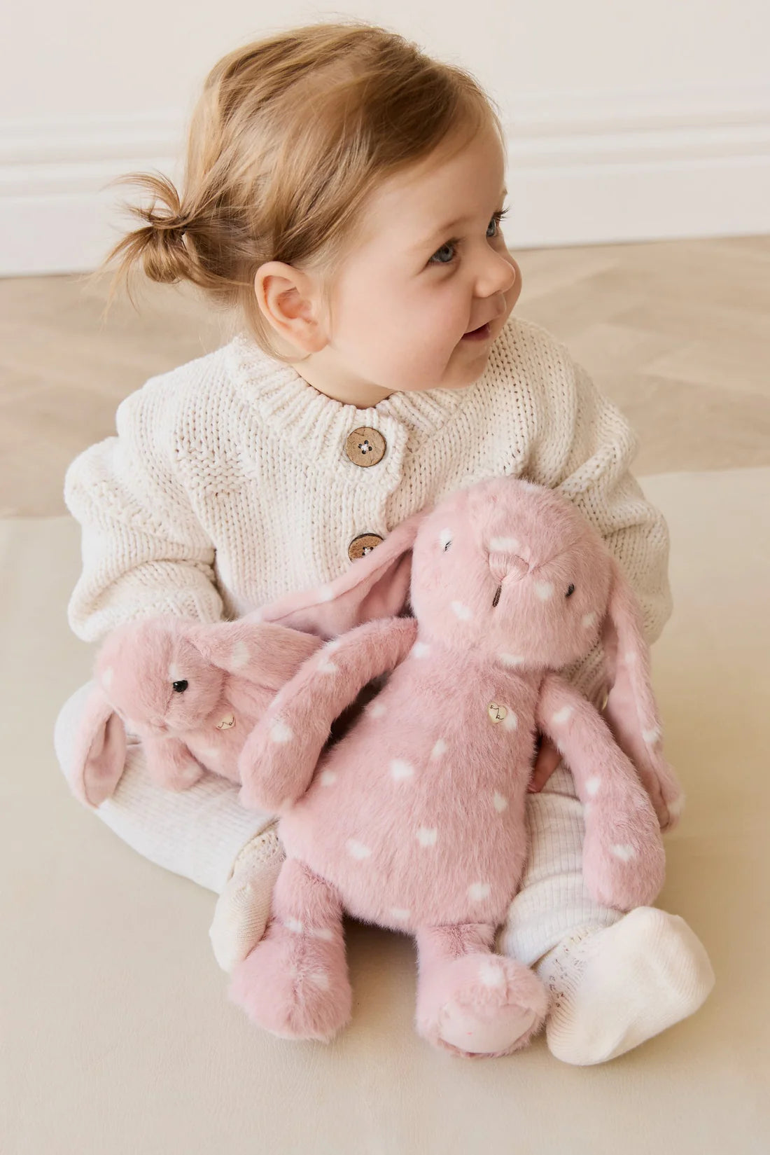 Snuggle Bunnies | Penelope | Little Love