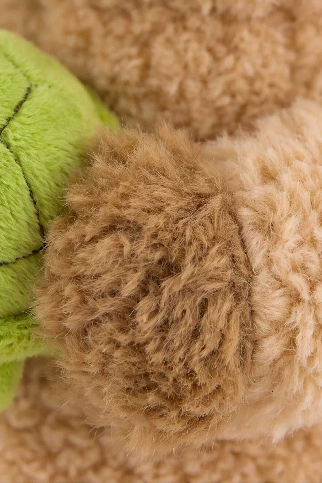Snuggle Bunnies | Ollie the Otter