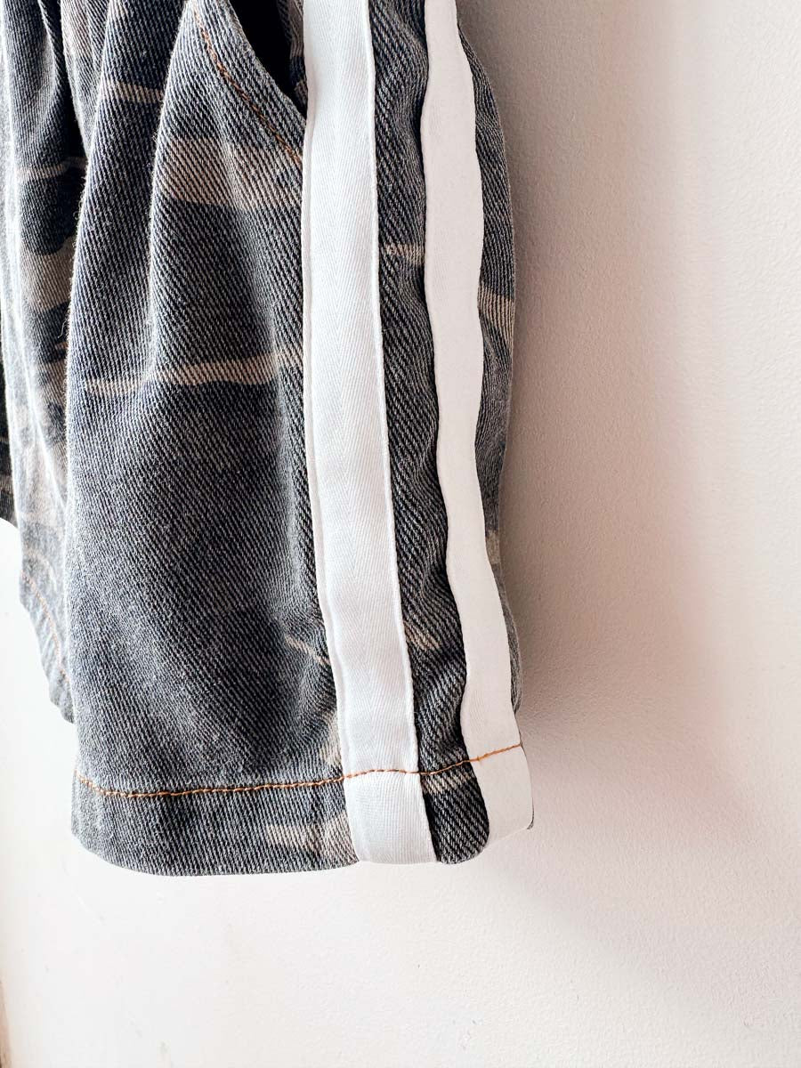 Women's Shorts | Washed Camo / White Side Stripe