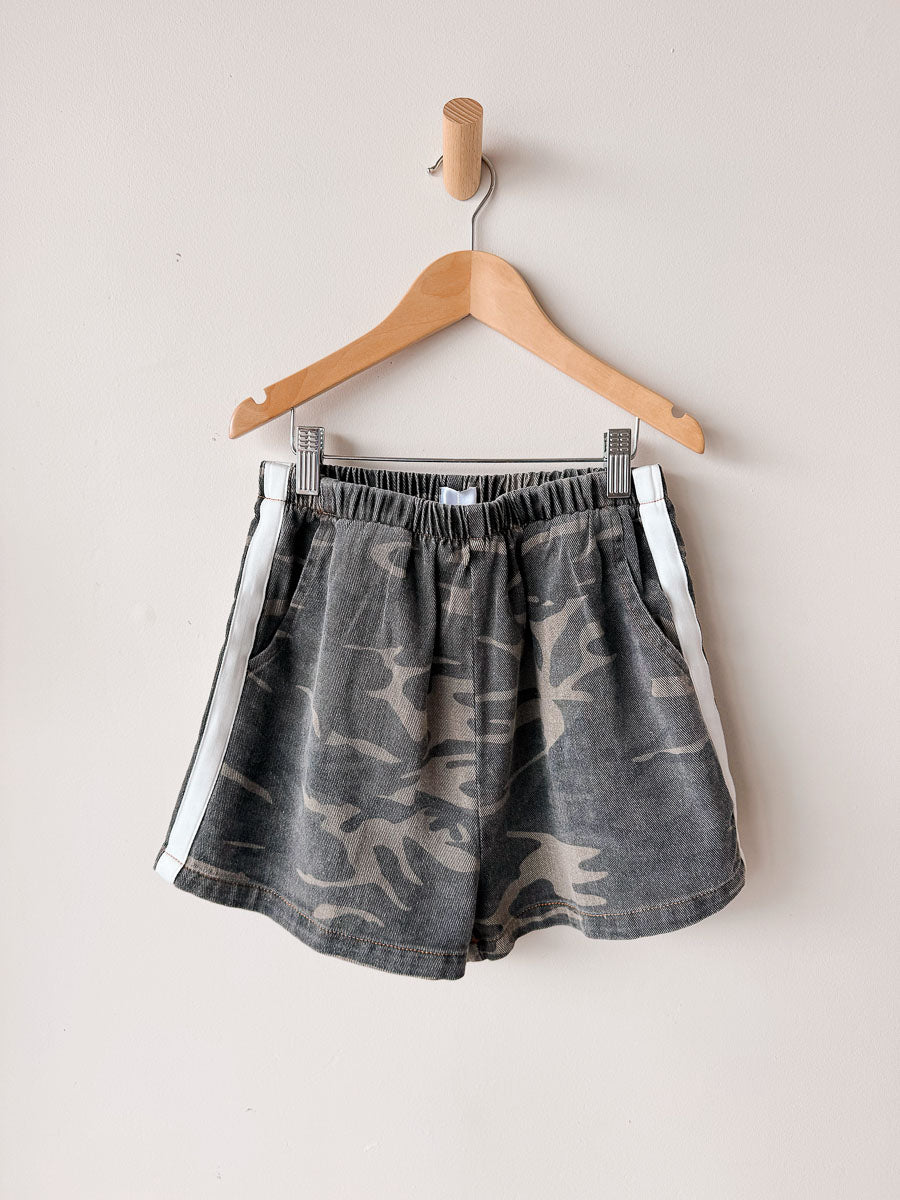 Women's Shorts | Washed Camo / White Side Stripe