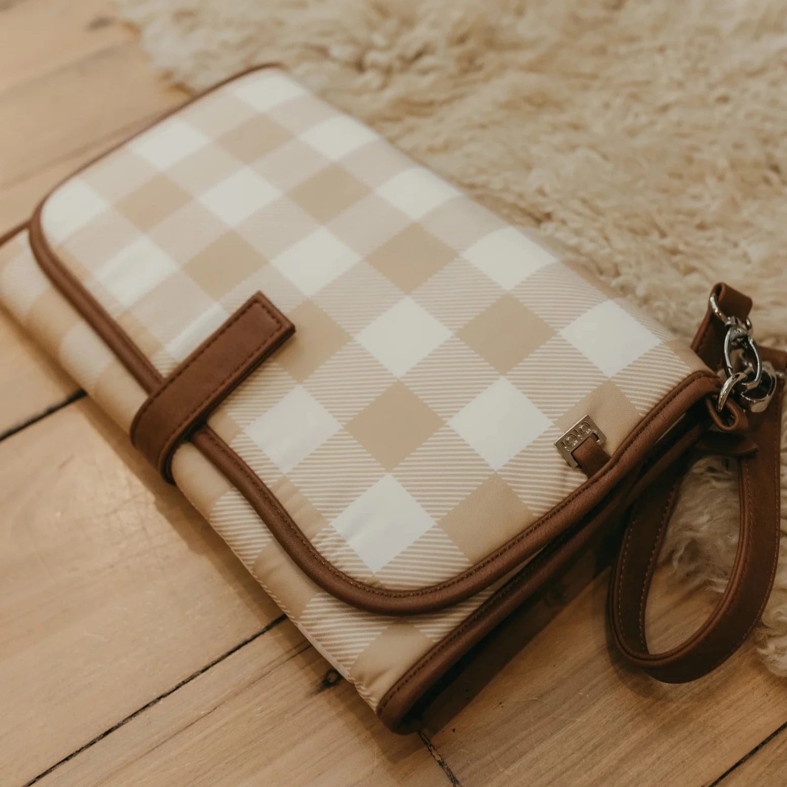 Change Mat Clutch l Gingham Beige