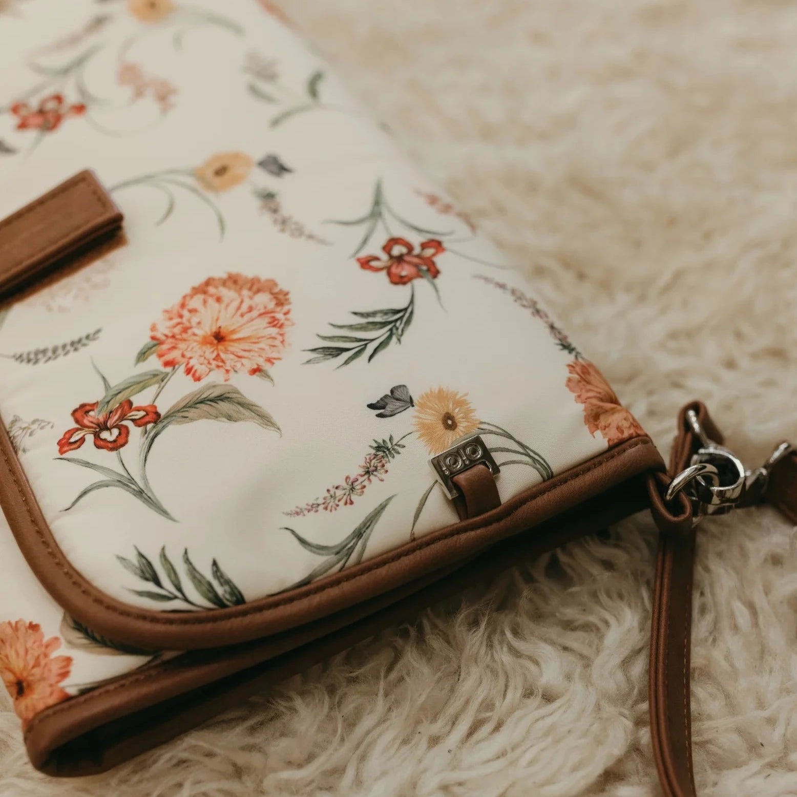 Change Mat Clutch l Wildflower