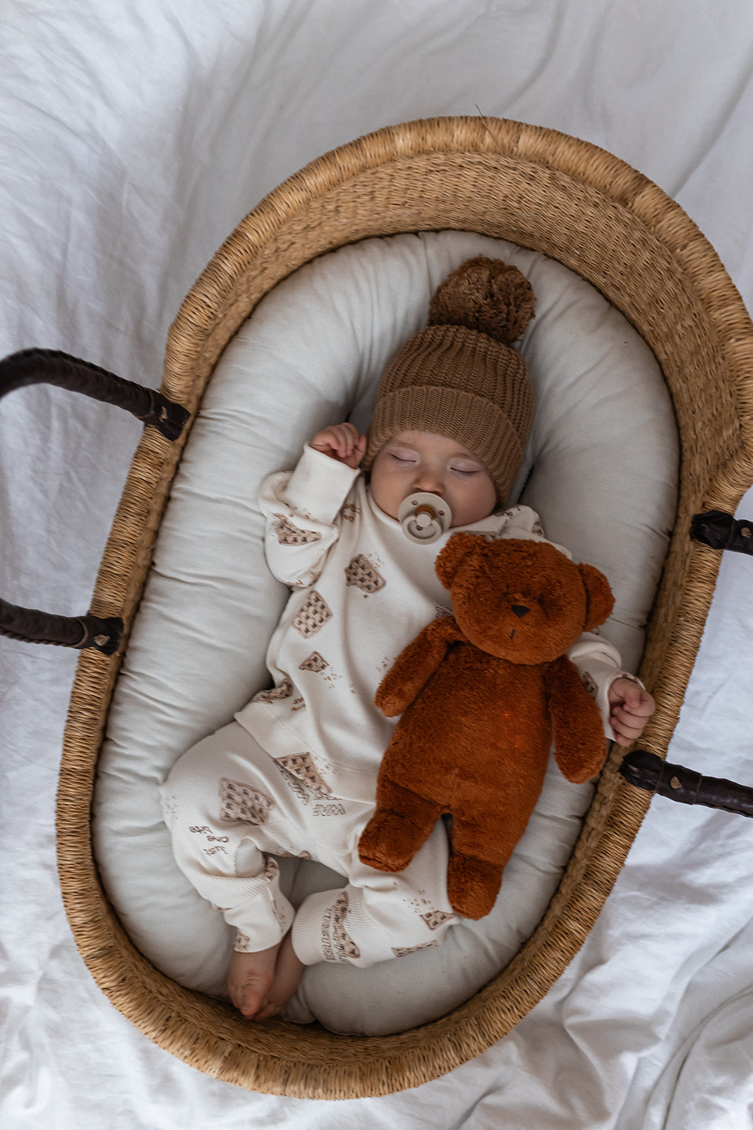 NEW 2.0 Organic Humming BEAR Light and Sleep Aid | CARAMEL