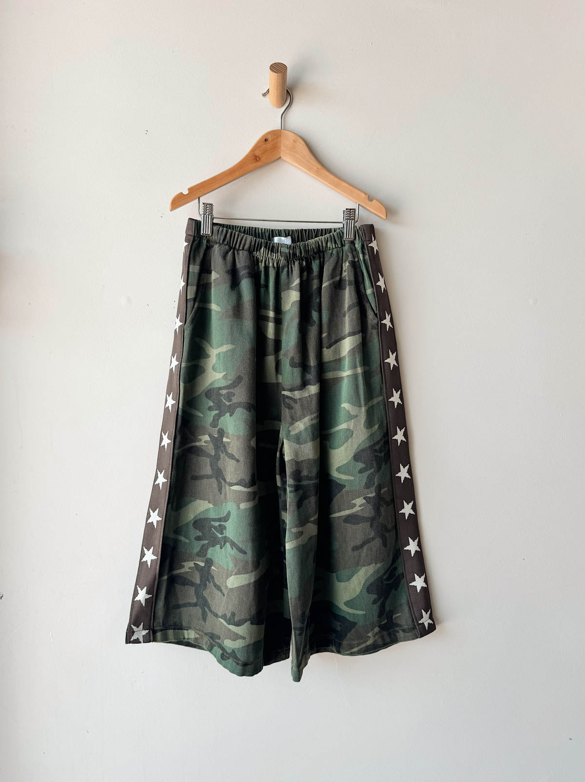 Women's Jorts | Dark Camo / Choc Star Trim