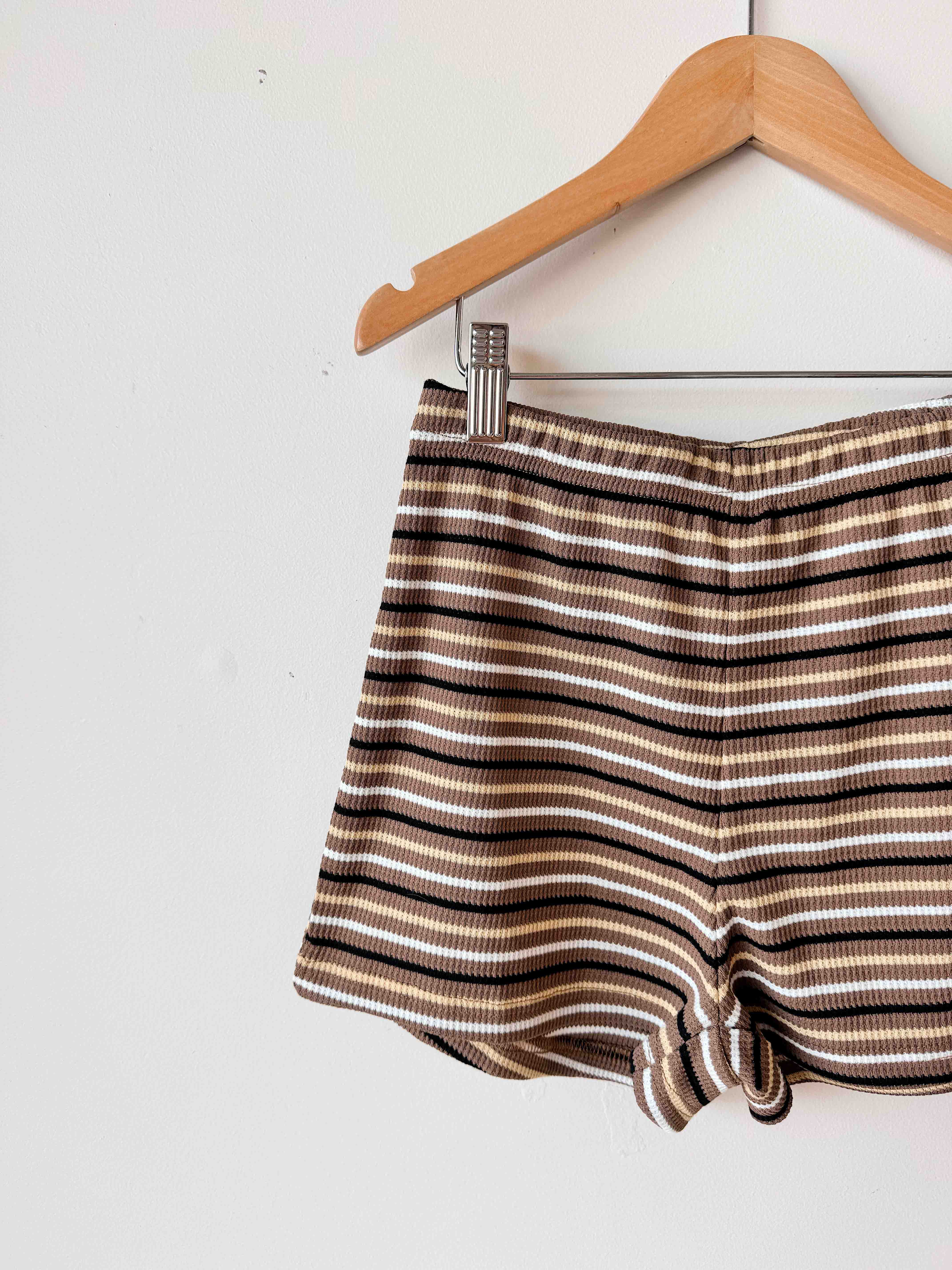 Women's Ribbed Mini Shorts | Brown/Yellow