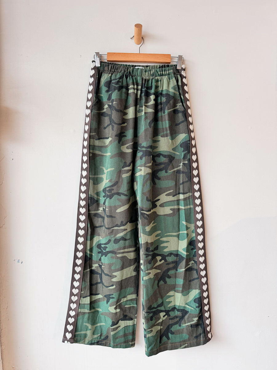 Women's Pants |  Camo / Choc Cream Heart Trim