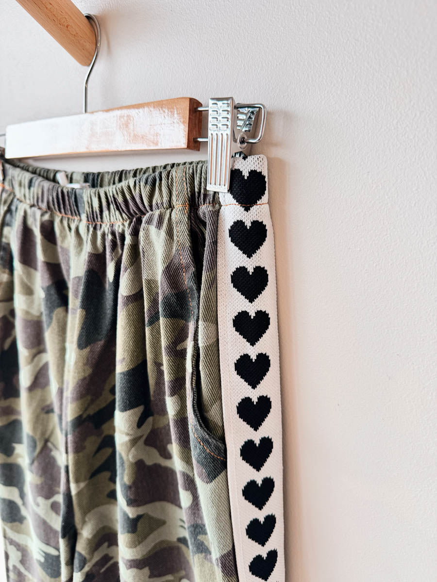 Women's Pants |  Camo / Black Heart trim