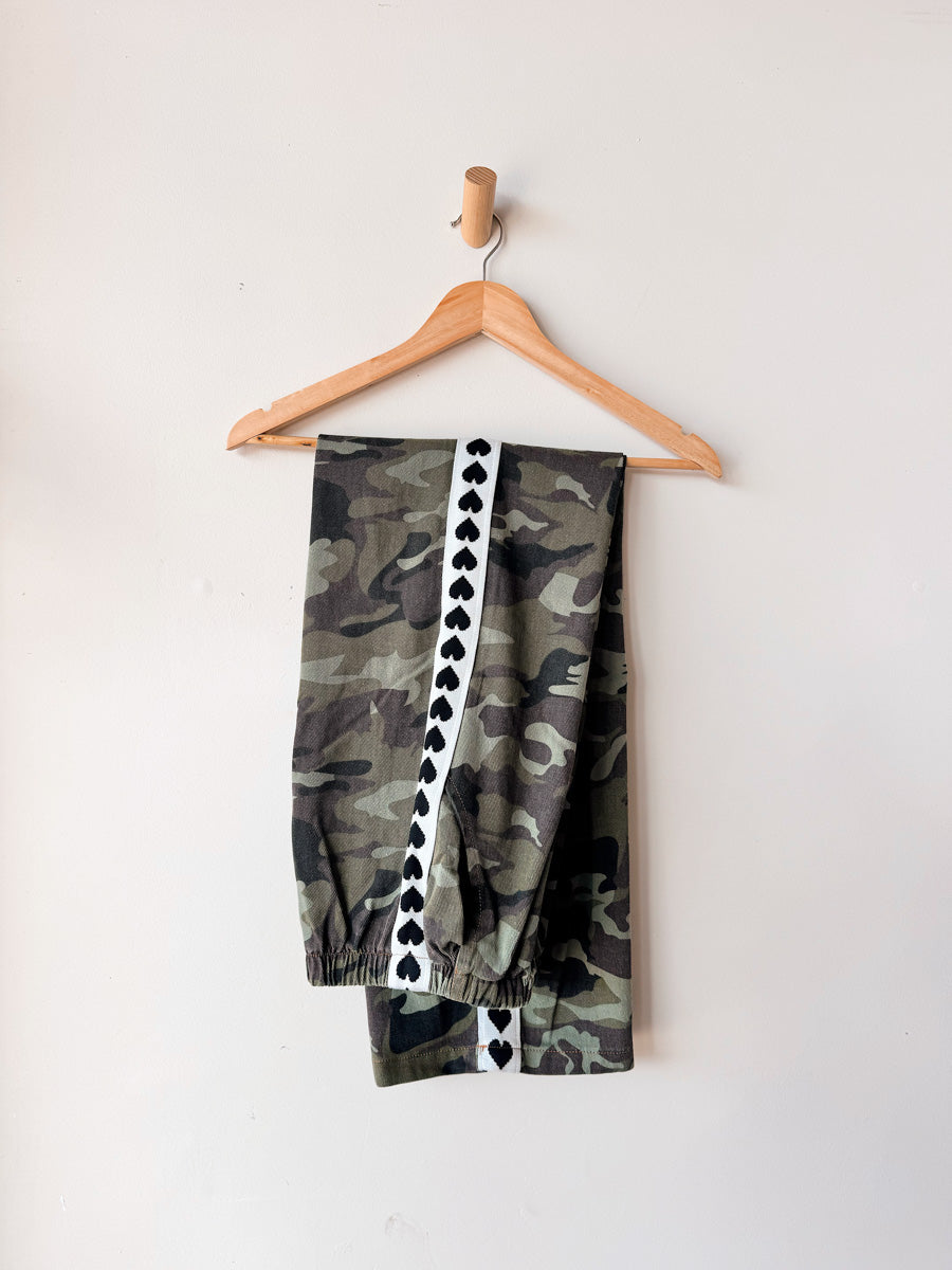 Women's Pants |  Camo / Black Heart trim