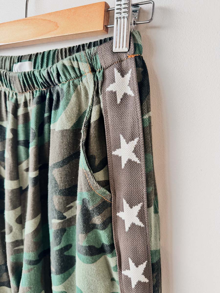 Women's Pants |  Camo / Choc Cream Star Trim