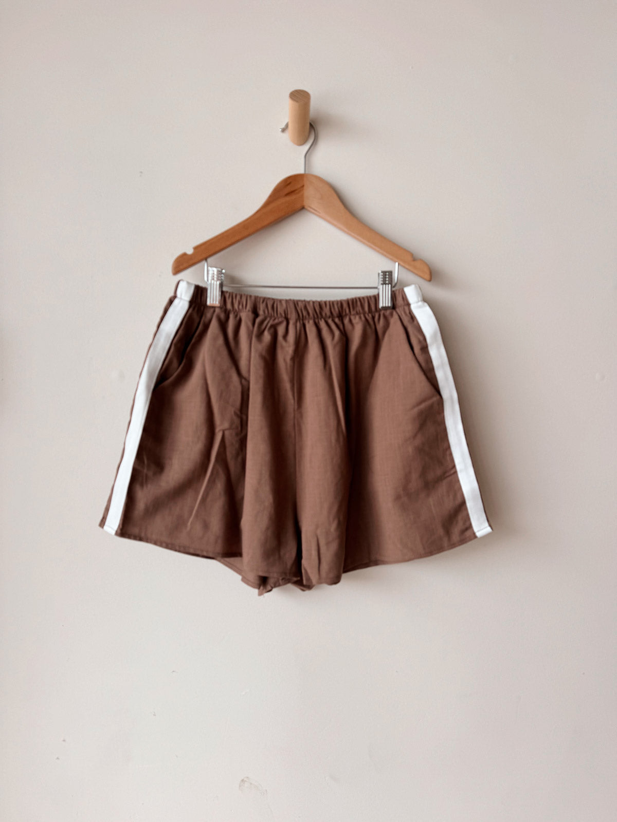 Women's Shorts | Brown White Race Stripe