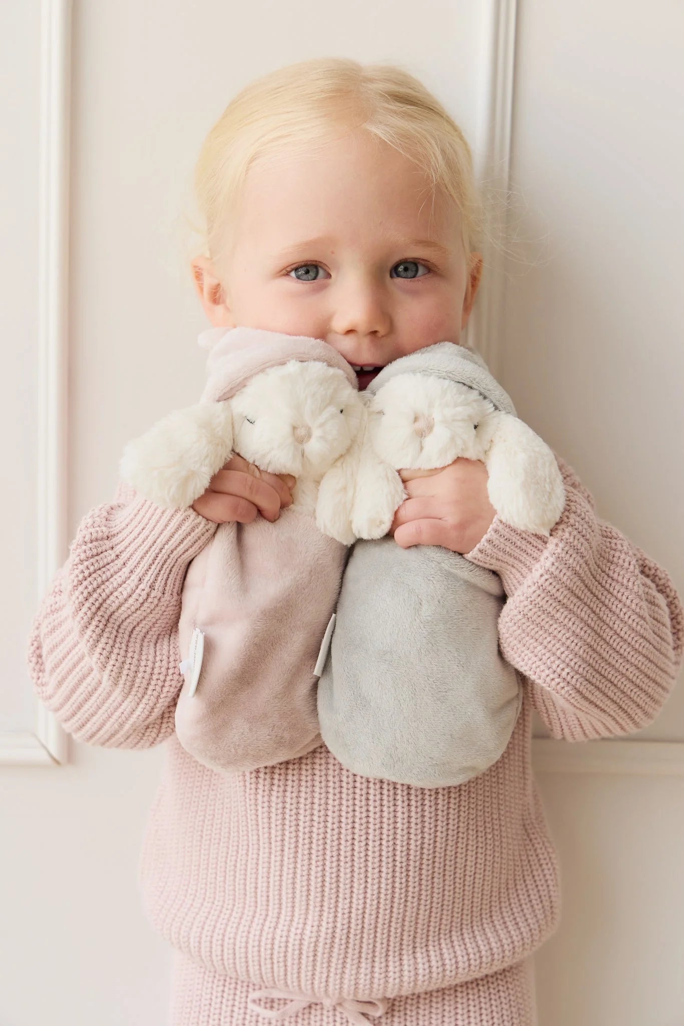 Snuggle Bunnies | Sleeping Penelope | Willow