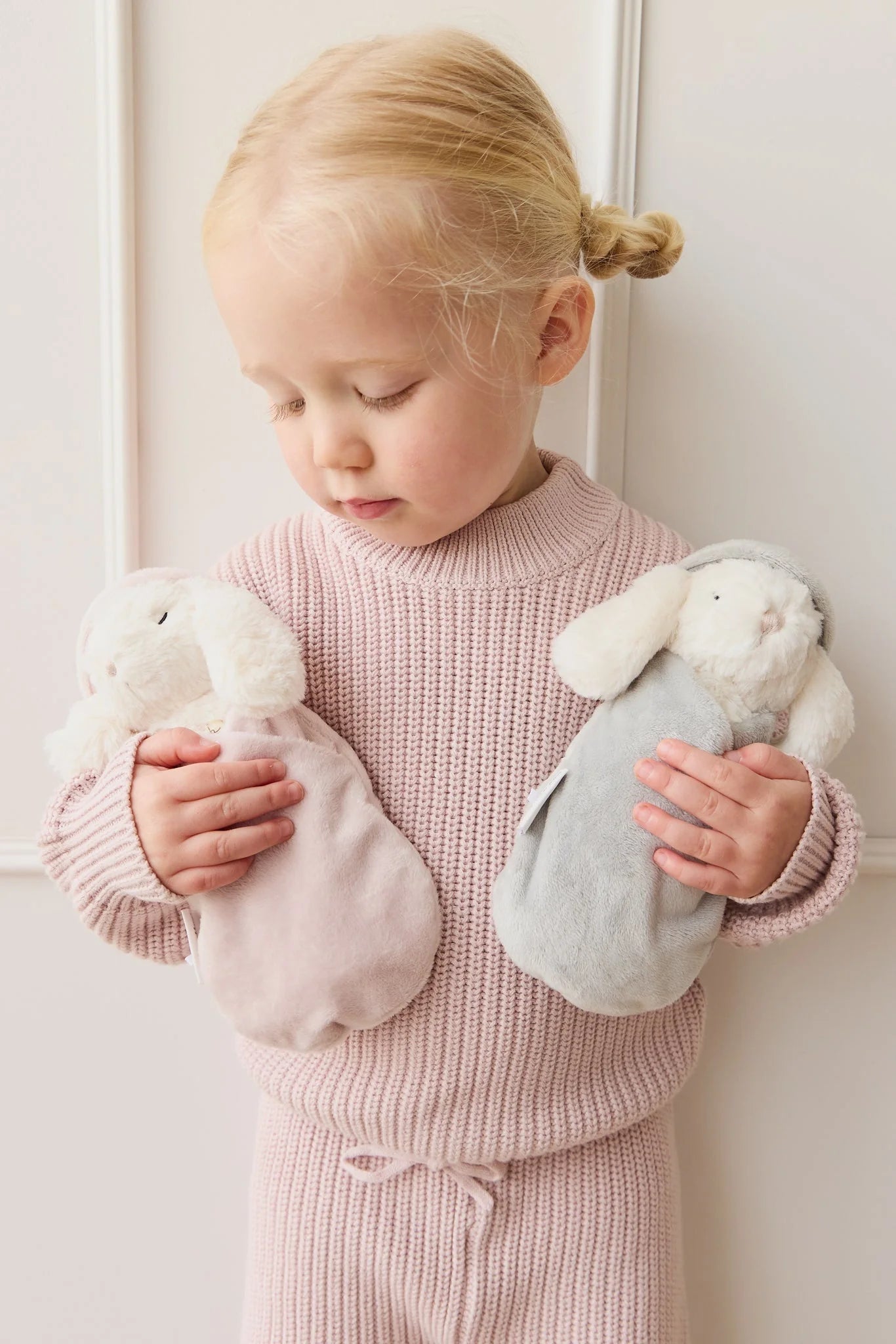 Snuggle Bunnies | Sleeping Penelope | Willow