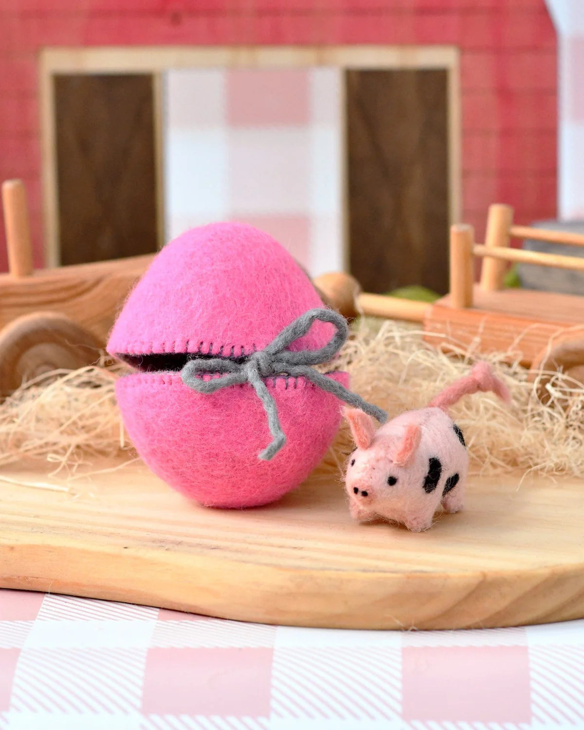 Felt Surprise Egg | Piglet