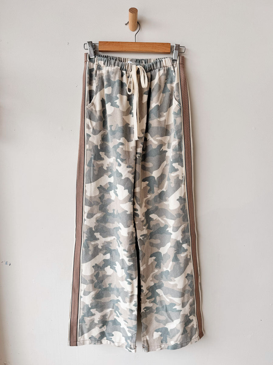 Women's Pants | Cream Camo / Brown Trim