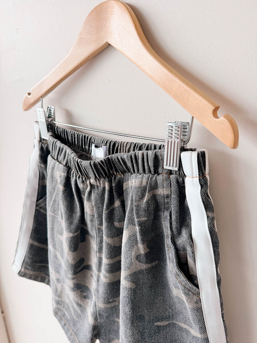 Women's Shorts | Washed Camo / White Side Stripe