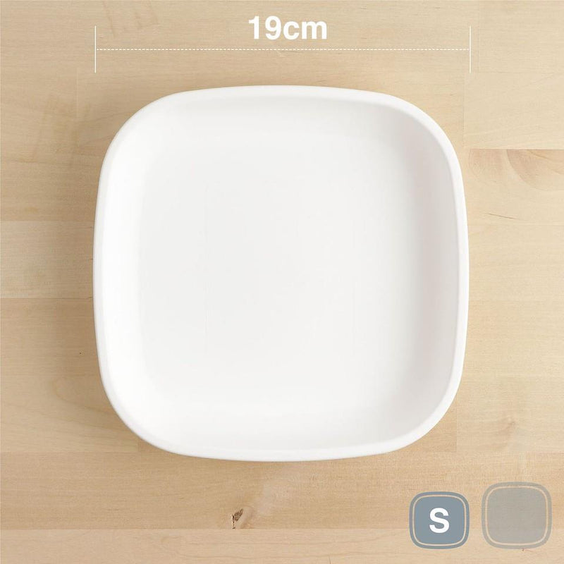 Replay Feeding Flat Plates | Pastel