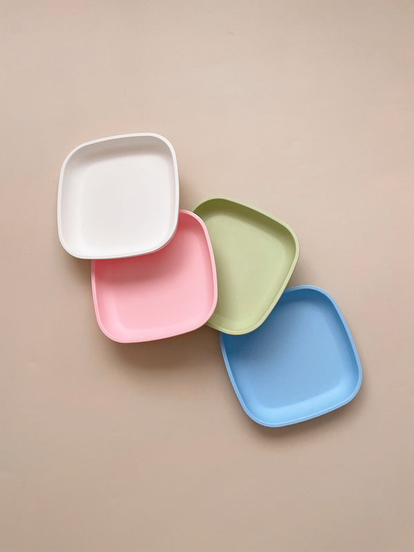 Replay Feeding Flat Plates | Pastel