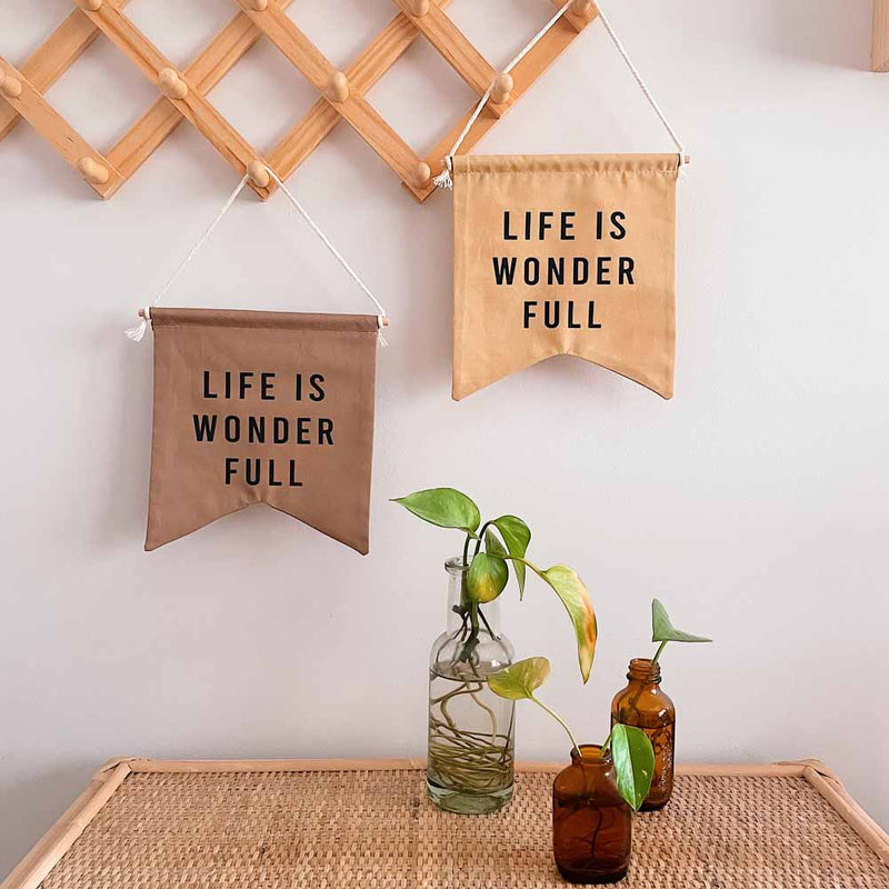 Hanging Quote Banner | Wonder Full